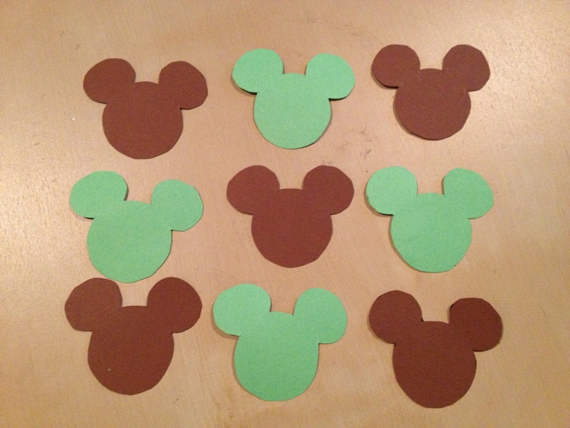 DIY Mickey Football Banner for Your Big Game Party // Inspired By Dis