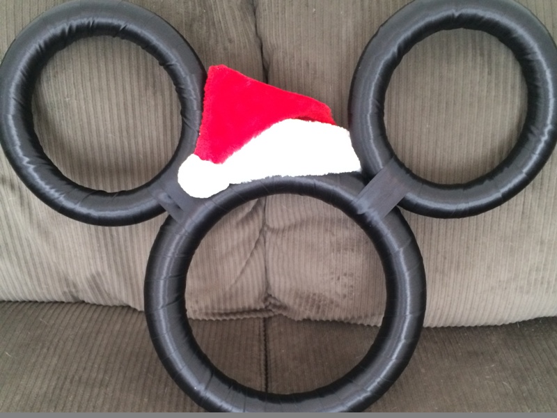 DIY Year Round Mickey Wreath with Holiday Overlays