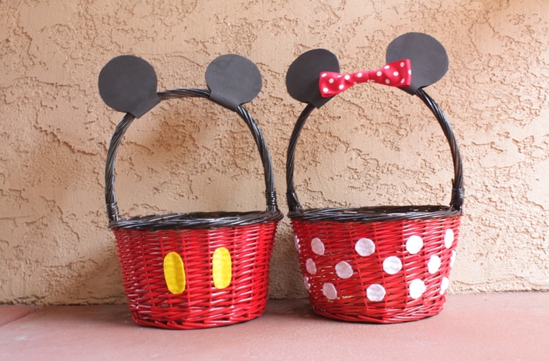 DIY Mickey and Minnie Easter Baskets // Inspired By Dis