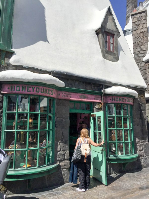 A Look Inside the Wizarding World of Harry Potter at Universal Studios Hollywood