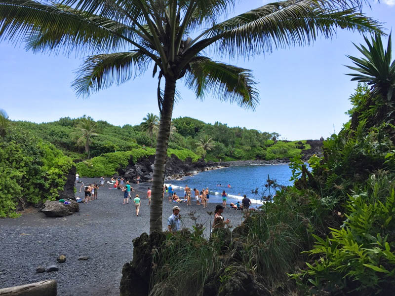 Traveling the Road to Hana with Valley Isle Excursions
