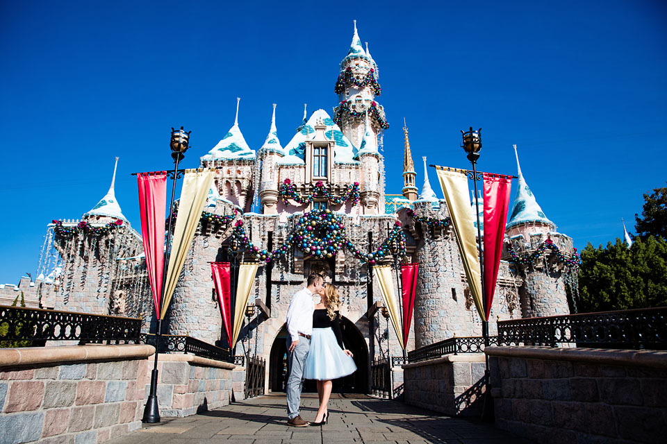 5 Magical Ideas for Christmas Disneyland Engagement Photos