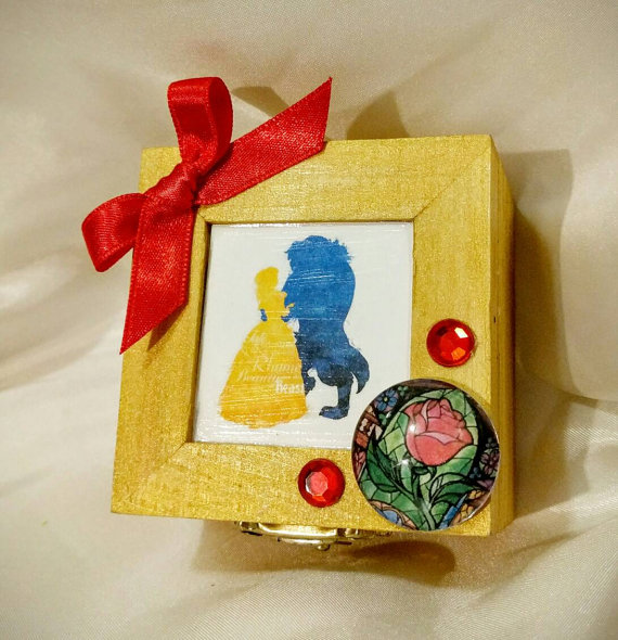 Say "Yes" to these Cute Custom Disney Engagement Ring Boxes