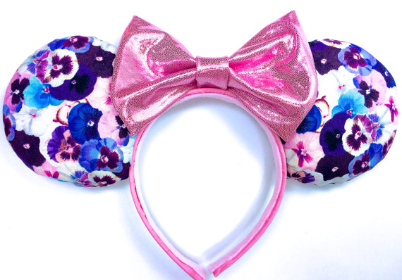 15 Pairs of Mickey Ears Perfect for Spring