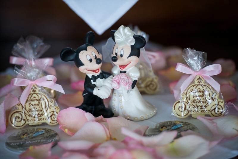 35 Best Disney Wedding Gifts For A Fairytale Loving Couple – Loveable