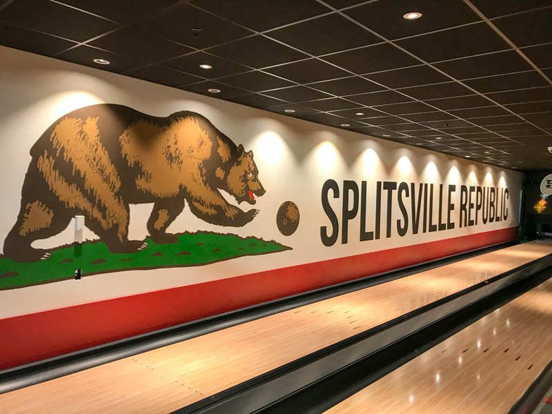 Splitsville Luxury Lanes At Downtown Disney District