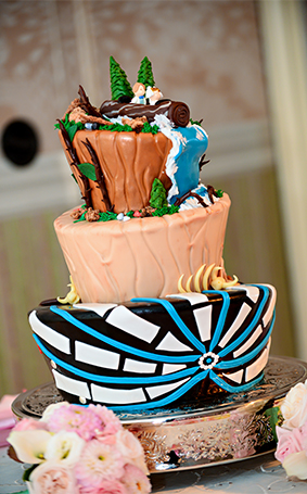 9 Wedding Cakes That Look Like Disney Attractions