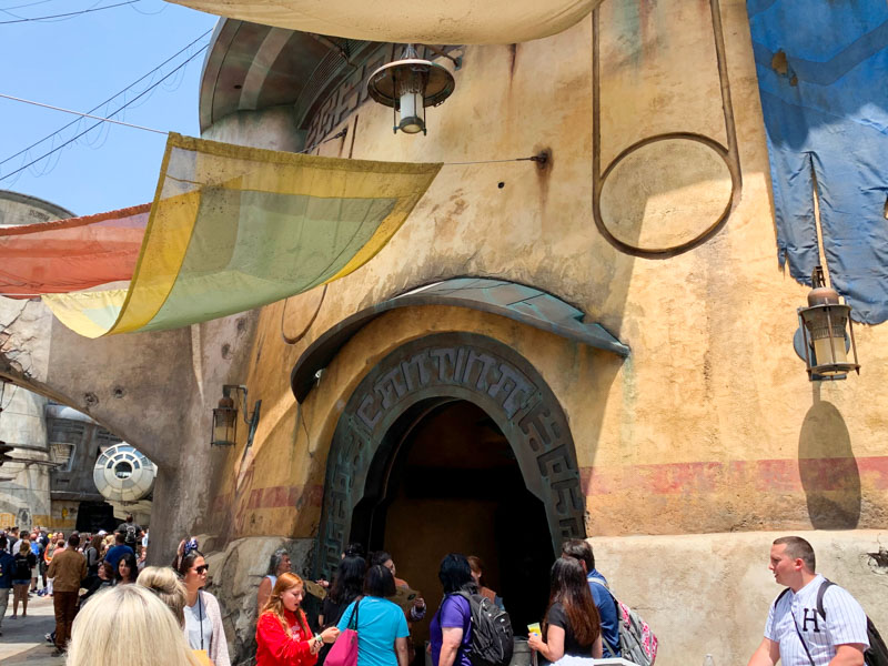 Galactic Guide to Star Wars: Galaxy's Edge Food and Drink