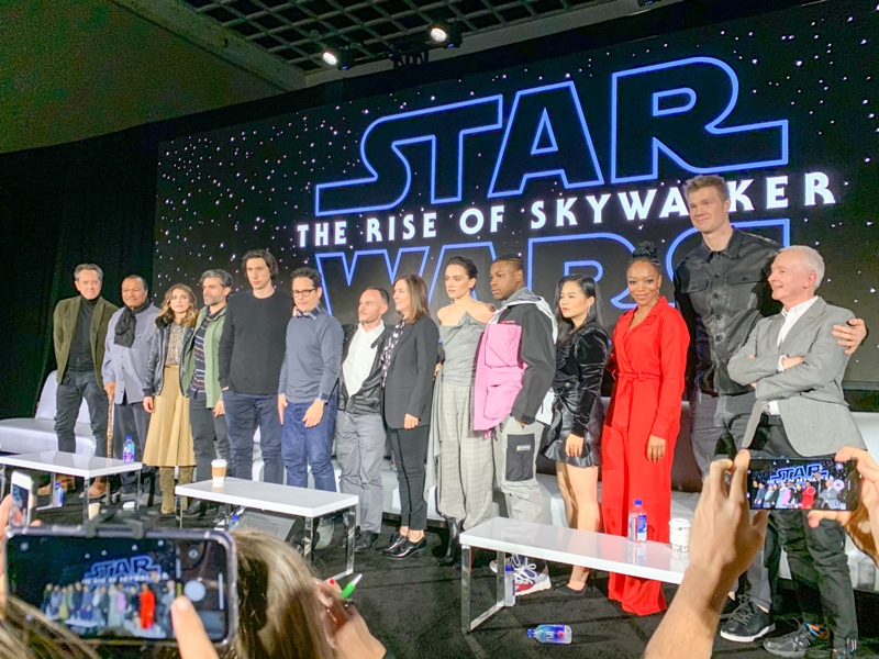 Group photo of the Cast of STAR WARS: THE RISE OF SKYWALKER