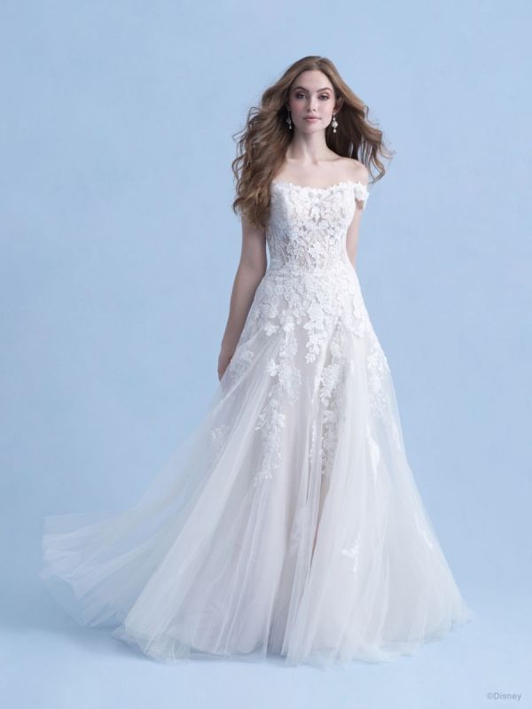 Bride wearing wedding gown inspired by Disney Princess Aurora