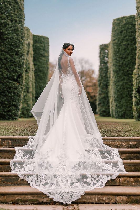 Bride wearing wedding gown inspired by Disney Princess Jasmine