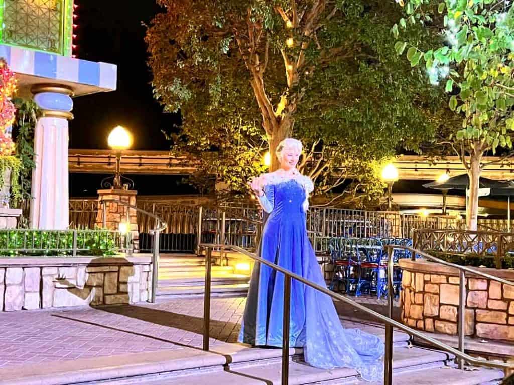 Elsa in her Holiday outfit in Fantasyland