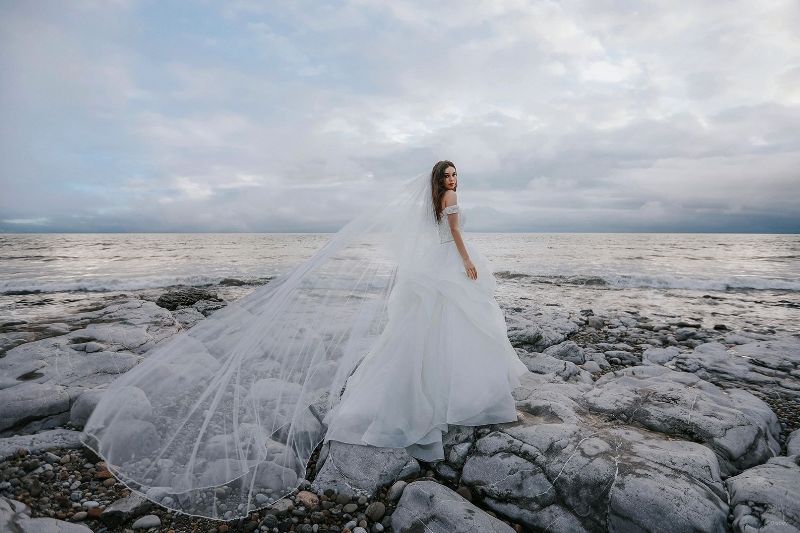 Bride wears dress inspired by Disney princess Ariel