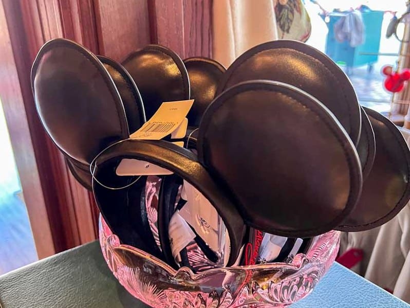 Walt Disney World Mickey Mouse Classic Black Patch Ears Hat Adult